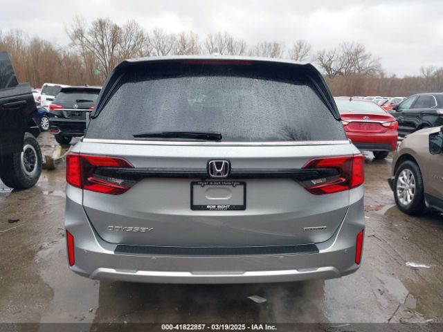 5FNRL6H85SB028084 Honda Odyssey Touring