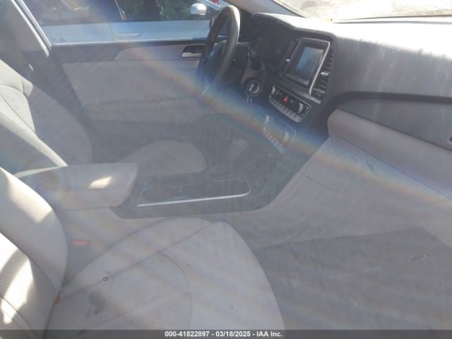 2018 HYUNDAI SONATA 5NPE24AF5JH618090 Photo 4