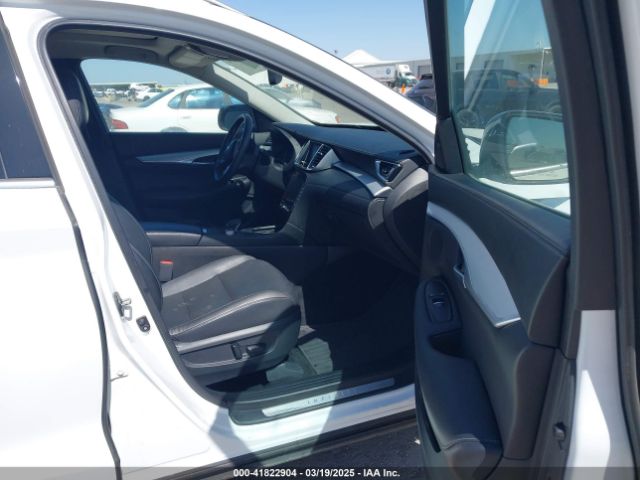 3PCAJ5M32LF103266 Infiniti Qx50 Essential Awd