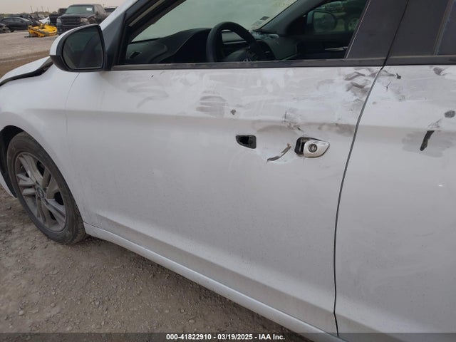 5NPD84LFXLH557474 Hyundai ELANTRA SEL