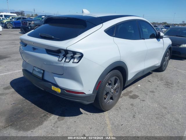 2021 FORD MUSTANG MACH-E 3FMTK1RM7MMA57653 Photo 3