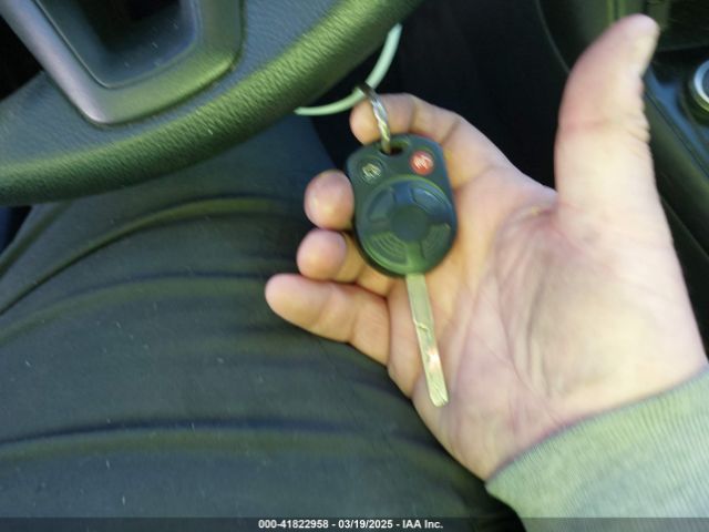 1FADP3E26HL335725 Ford FOCUS S