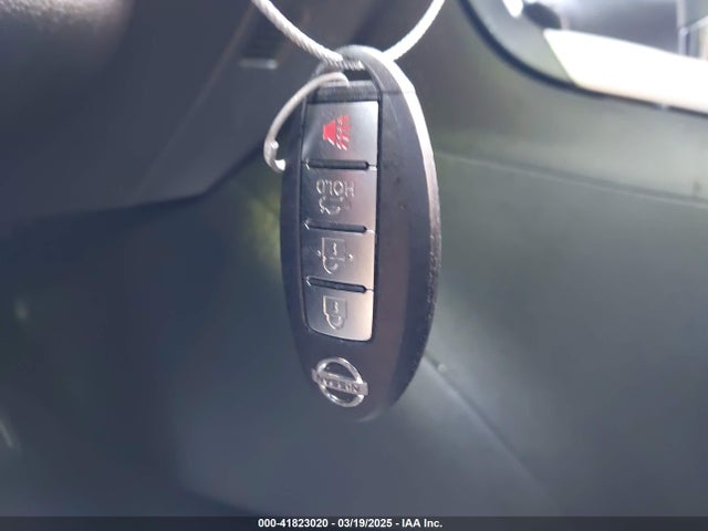 Продажа на аукционе авто 2017 Nissan Sentra Sv, vin: 3N1AB7AP8HL648397, номер лота: 41823020