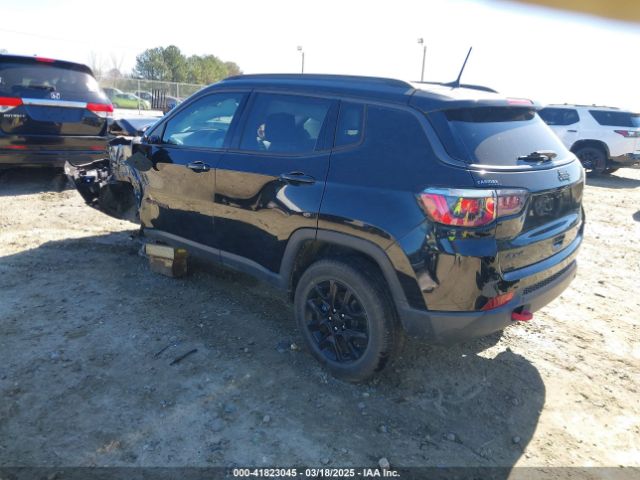 3C4NJDDB2JT235235 Jeep Compass Trailhawk 4x4