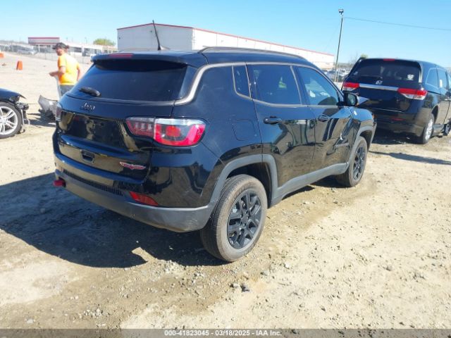 3C4NJDDB2JT235235 Jeep Compass Trailhawk 4x4