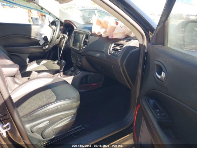 3C4NJDDB2JT235235 Jeep Compass Trailhawk 4x4
