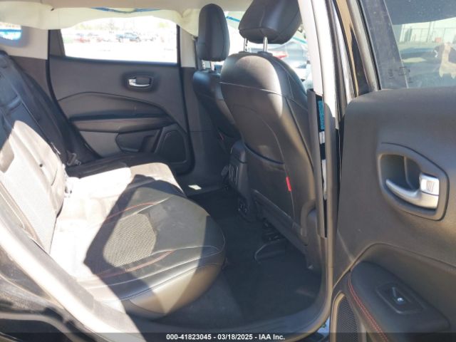 3C4NJDDB2JT235235 Jeep Compass Trailhawk 4x4