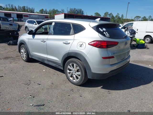 KM8J23A48KU051688 Hyundai TUCSON SE