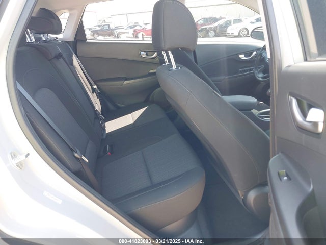 KM8K32AB8PU960824 Hyundai Kona Sel