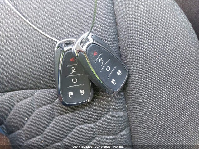 3GNAXKEV9KS679513 Chevrolet EQUINOX LT