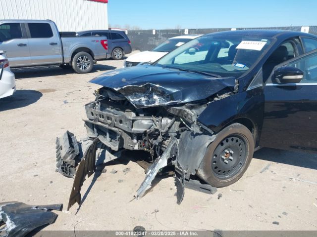 1FADP3J24HL295571 Ford Focus Titanium