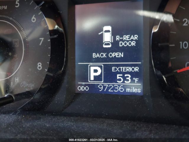 5TDKZ3DC0HS823184 Toyota Sienna Le 8 Passenger