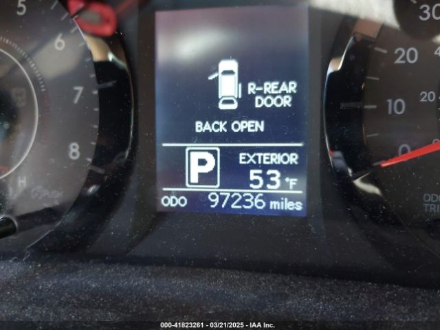 5TDKZ3DC0HS823184 Toyota Sienna Le 8 Passenger