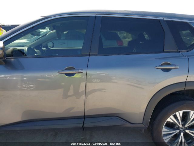 5N1BT3BA4NC717459 Nissan Rogue Sv Fwd