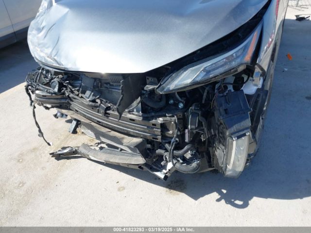 5N1BT3BA4NC717459 Nissan Rogue Sv Fwd