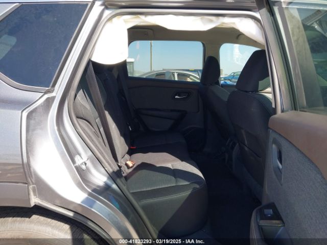 5N1BT3BA4NC717459 Nissan Rogue Sv Fwd