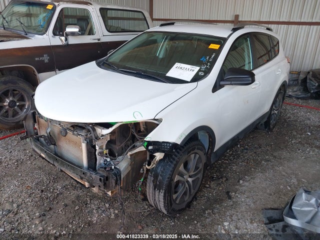 2T3ZFREV1GW236564 Toyota RAV4 LE