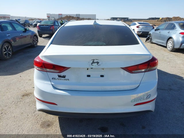 5NPD84LF0JH368412 Hyundai ELANTRA SEL