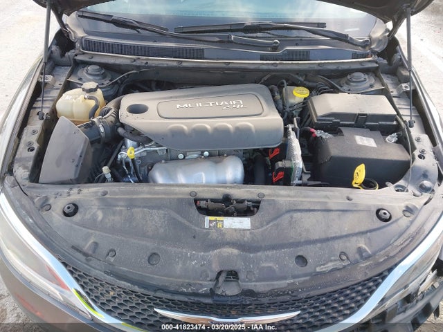 Chrysler 200 Limited 2015 1C3CCCABXFN528411 Image 10