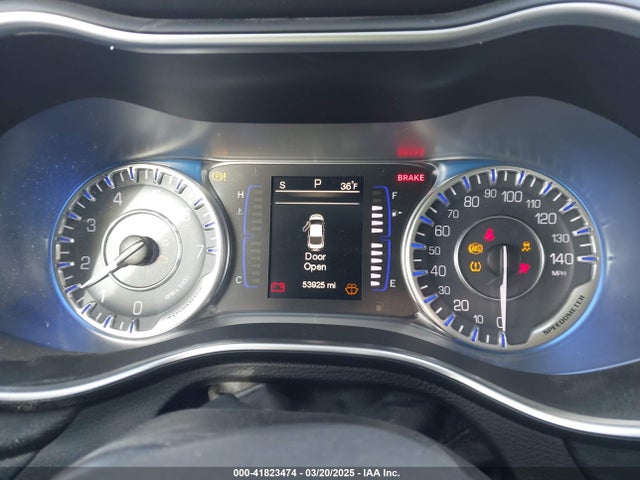 Chrysler 200 Limited 2015 1C3CCCABXFN528411 Image 7