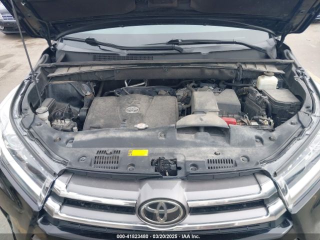 5TDDZRFH2JS904570 Toyota Highlander Limited