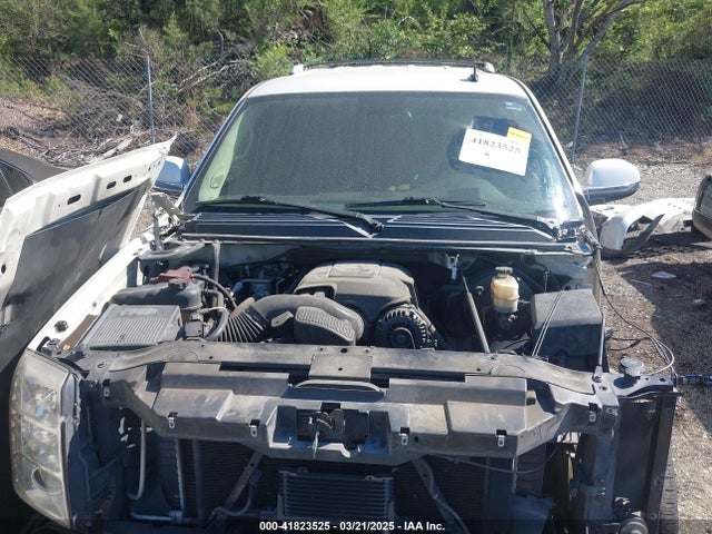 2011 CADILLAC ESCALADE 1GYS3AEF1BR148900 Photo 9