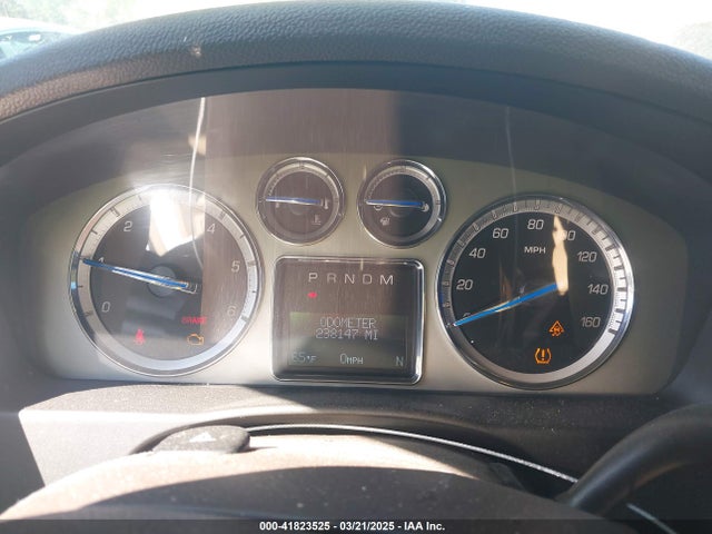 2011 CADILLAC ESCALADE 1GYS3AEF1BR148900 Photo 6