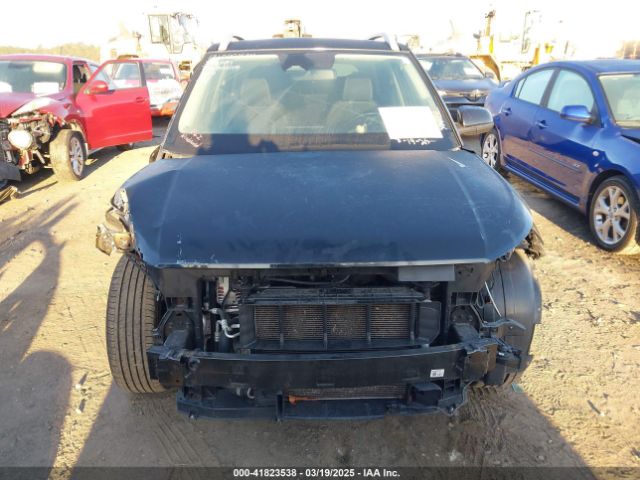 KMHRC8A38PU265821 Hyundai Venue Sel