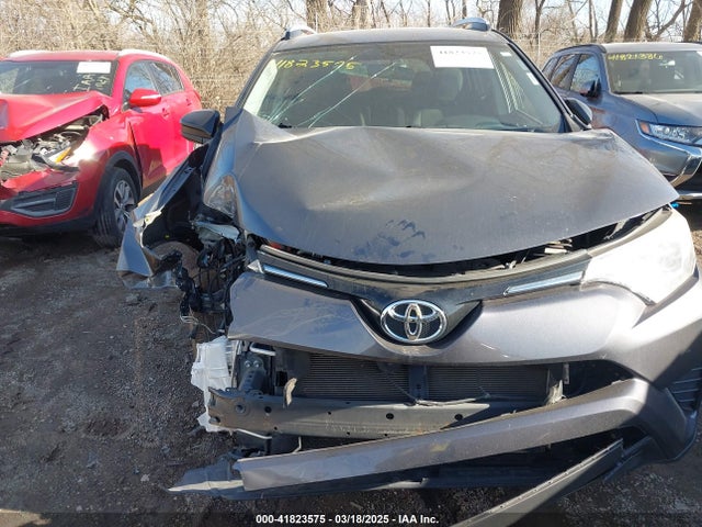 JTMBFREV1GJ085659 Toyota RAV4 LE