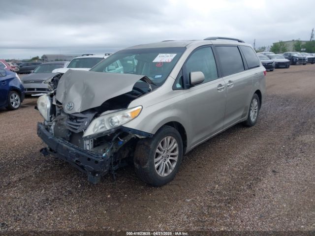 5TDYK3DC1FS577192 Toyota Sienna Xle 8 Passenger