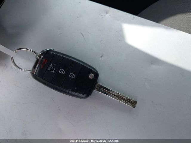 2019 KIA SOUL KNDJN2A23K7026104 Photo 10