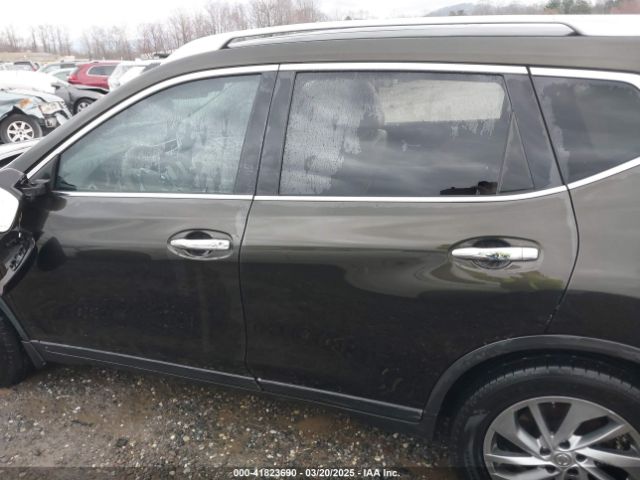 5N1AT2MVXFC911260 Nissan Rogue Sl