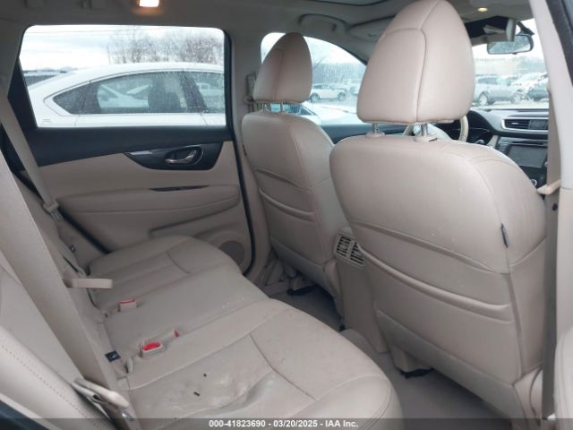 5N1AT2MVXFC911260 Nissan Rogue Sl