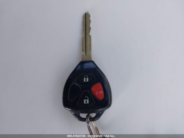 VNKKTUD38FA048576 Toyota YARIS L