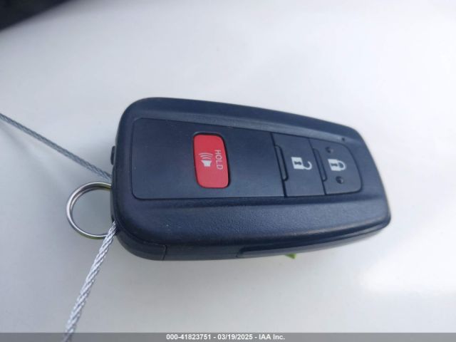 NMTKHMBX4JR035415 Toyota C-hr Xle Premium