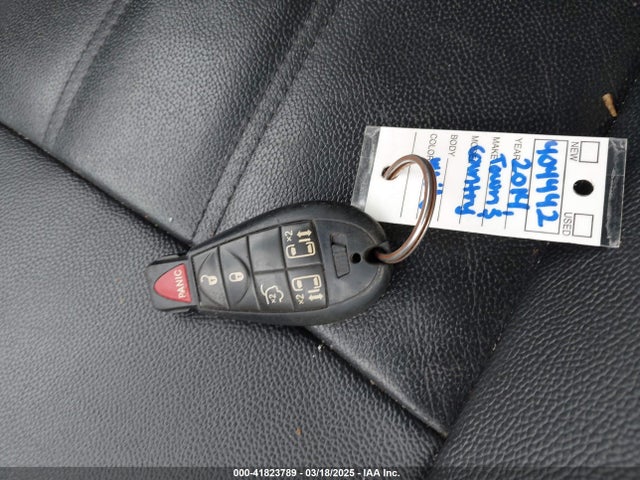 2C4RC1BG7ER404442 Chrysler Town & Country Touring
