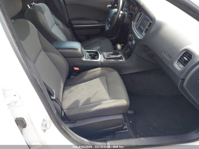 2C3CDXBG3FH768052 Dodge Charger Se