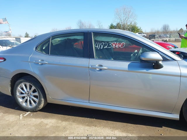 JTNB11HKXJ3014517 Toyota CAMRY LE