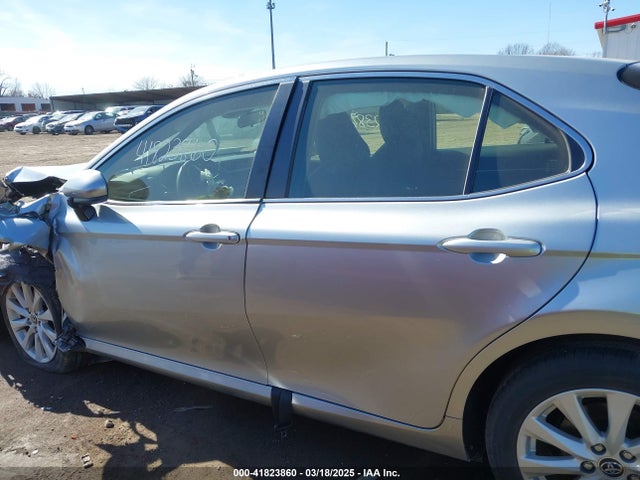 JTNB11HKXJ3014517 Toyota CAMRY LE