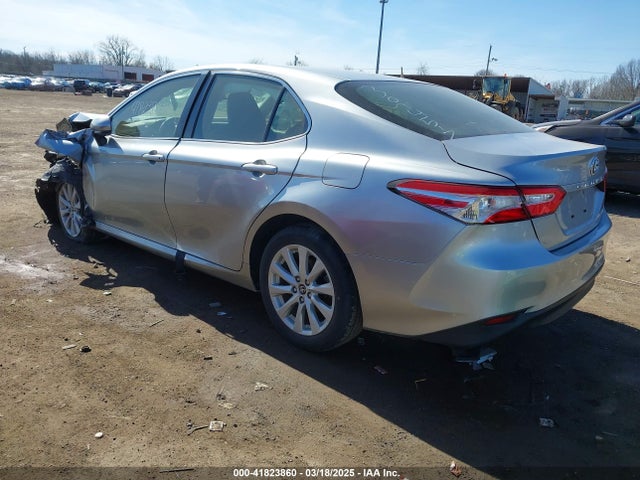 JTNB11HKXJ3014517 Toyota CAMRY LE