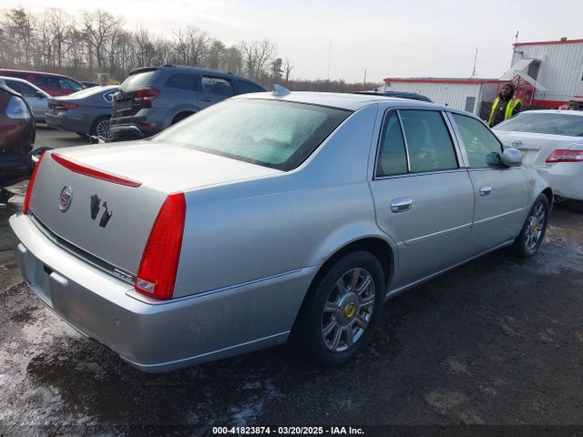 2010 CADILLAC DTS 1G6KA5EY5AU112839 Photo 3
