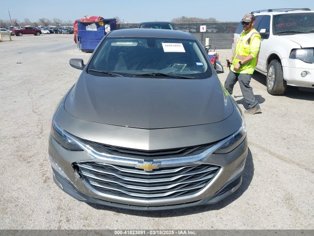 1G1ZD5STXLF093829 Chevrolet Malibu Fwd Lt
