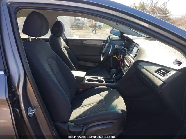 5NPE24AF8JH696542 Hyundai SONATA SE