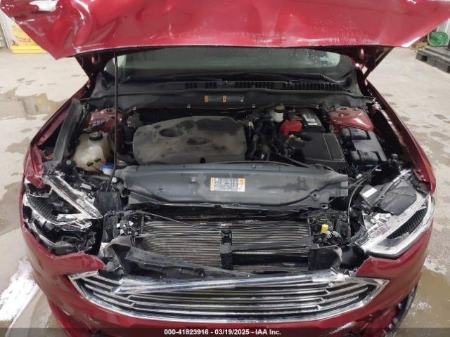 3FA6P0HD8HR405800 Ford FUSION SE