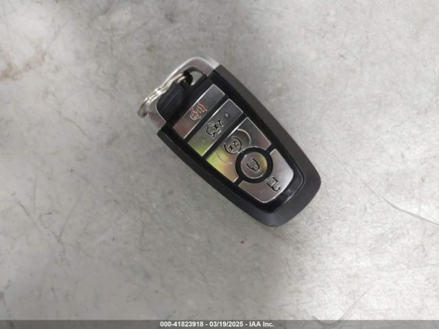 3FA6P0HD8HR405800 Ford FUSION SE