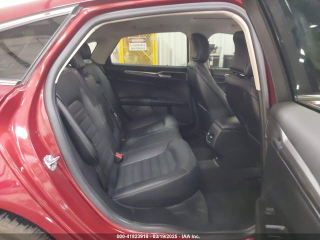 3FA6P0HD8HR405800 Ford FUSION SE
