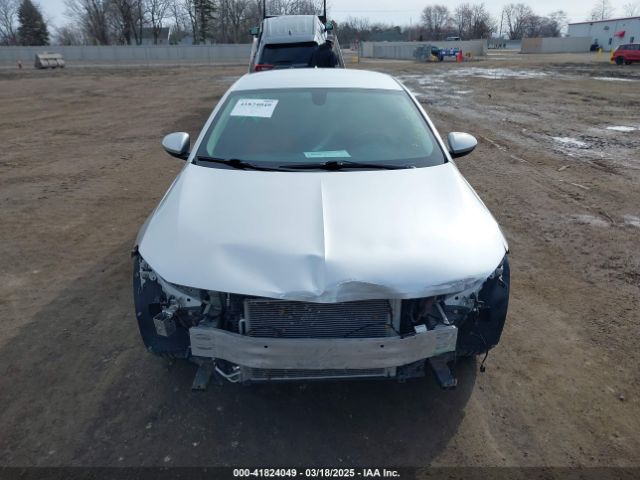 W04GM6SX6K1066687 Buick Regal Sportback Fwd Preferred Ii