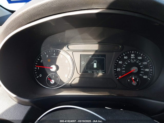 5XYPG4A34HG289268 KIA Sorento 2.4l Lx