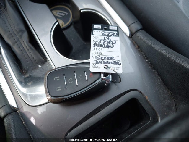 1G1ZD5ST3JF260061 Chevrolet MALIBU LT
