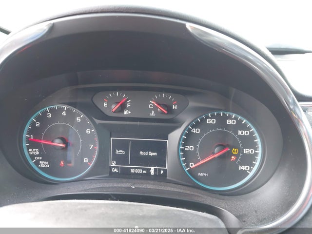 1G1ZD5ST3JF260061 Chevrolet MALIBU LT